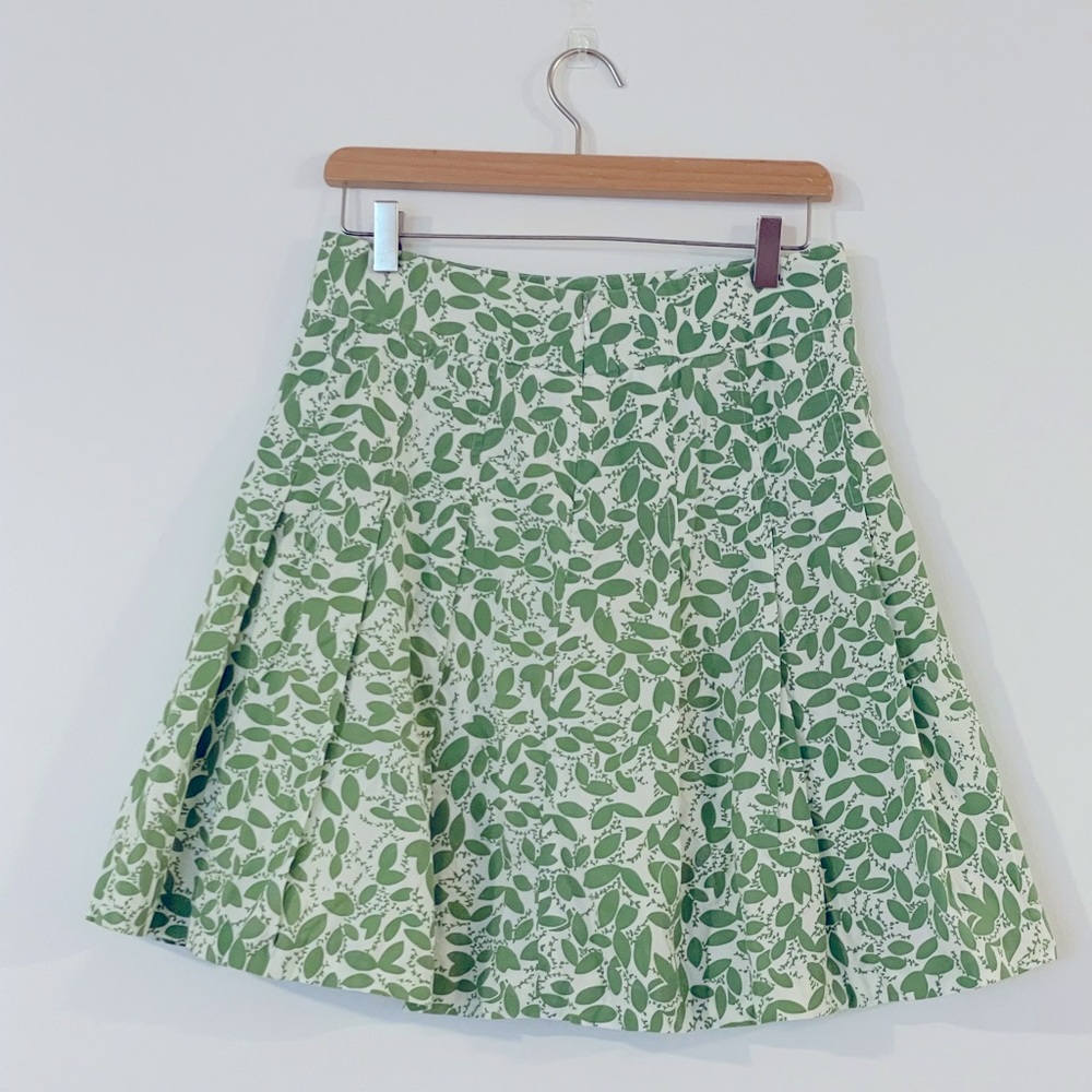 J Crew Women’s Pleated Skirt size 4